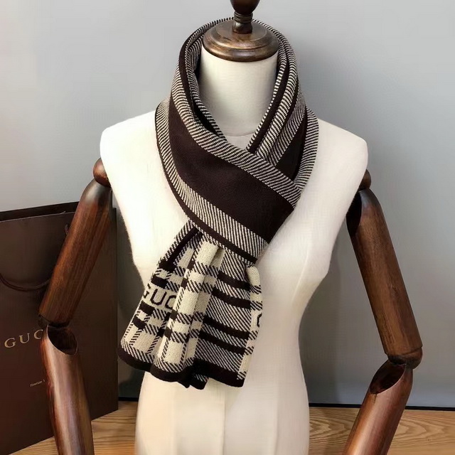 GUCCl brand scarf 34